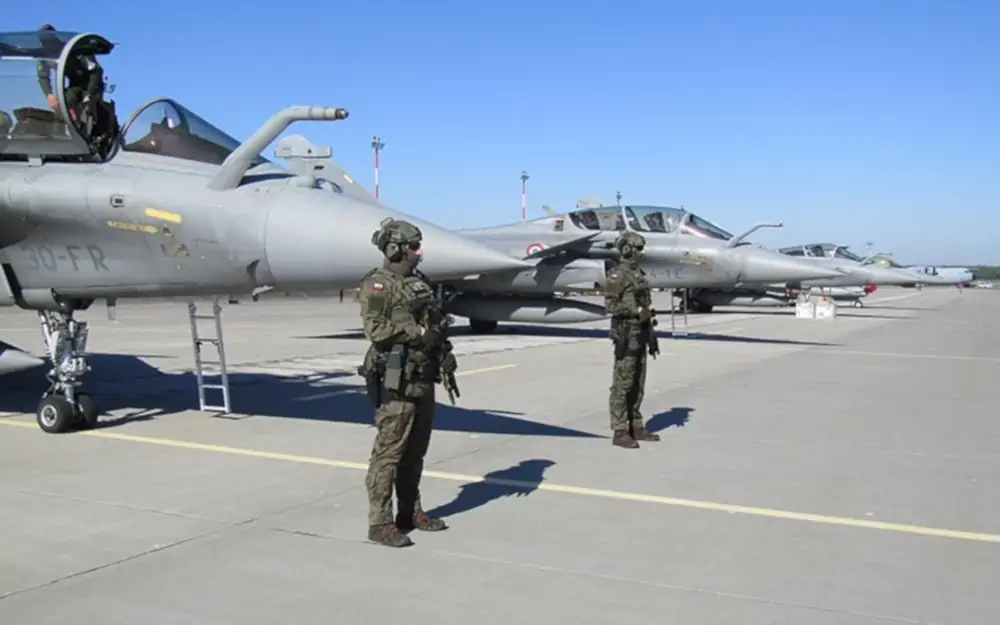Francuskie myśliwce Rafale w Krzesinach