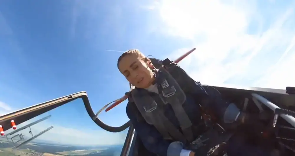 Incydent z owiewką w Extra 330